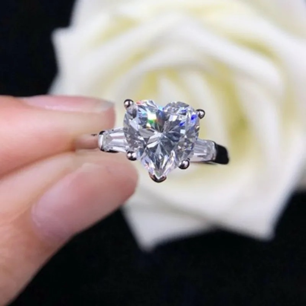 New Women’s 925 Silver Big Heart Diamond Ring - Picture 2 of 6